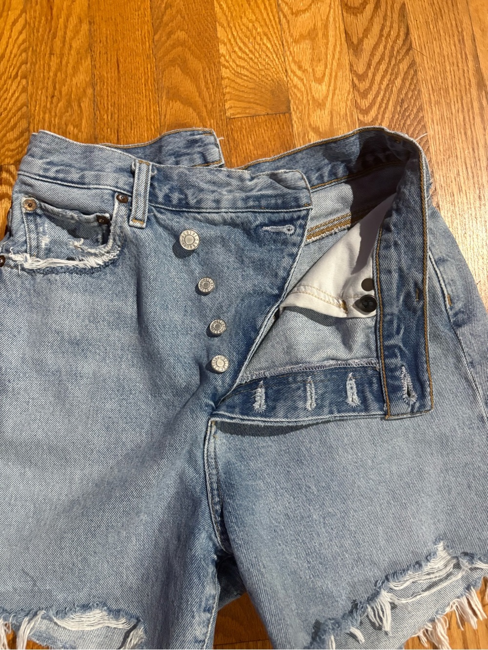 Agolde Criss Cross Jean Shorts in size 25 - Picture 4 of 11